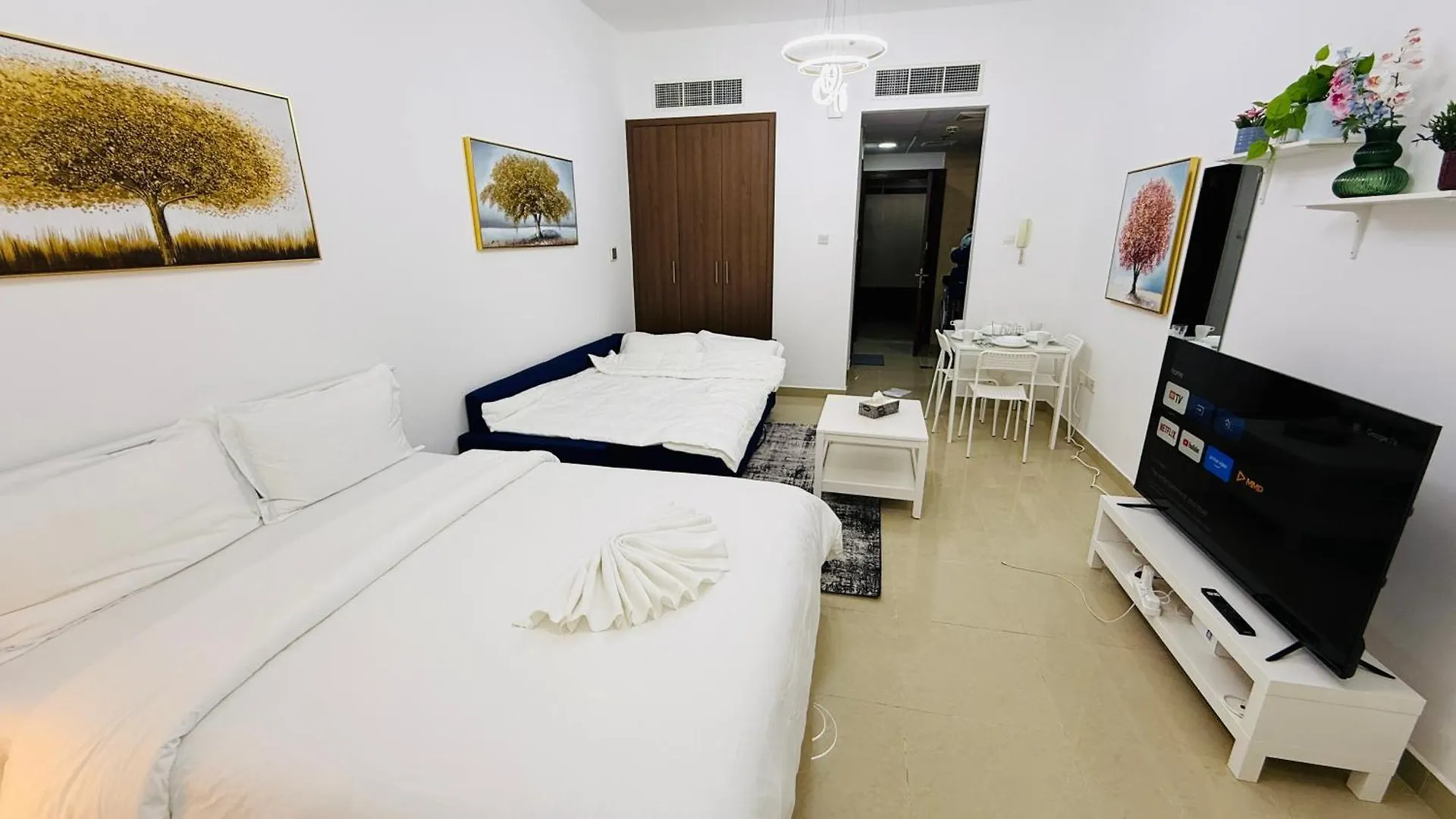 Apartment Spacious Studio With Balcony Trafalgar Central Tower International City Dubai