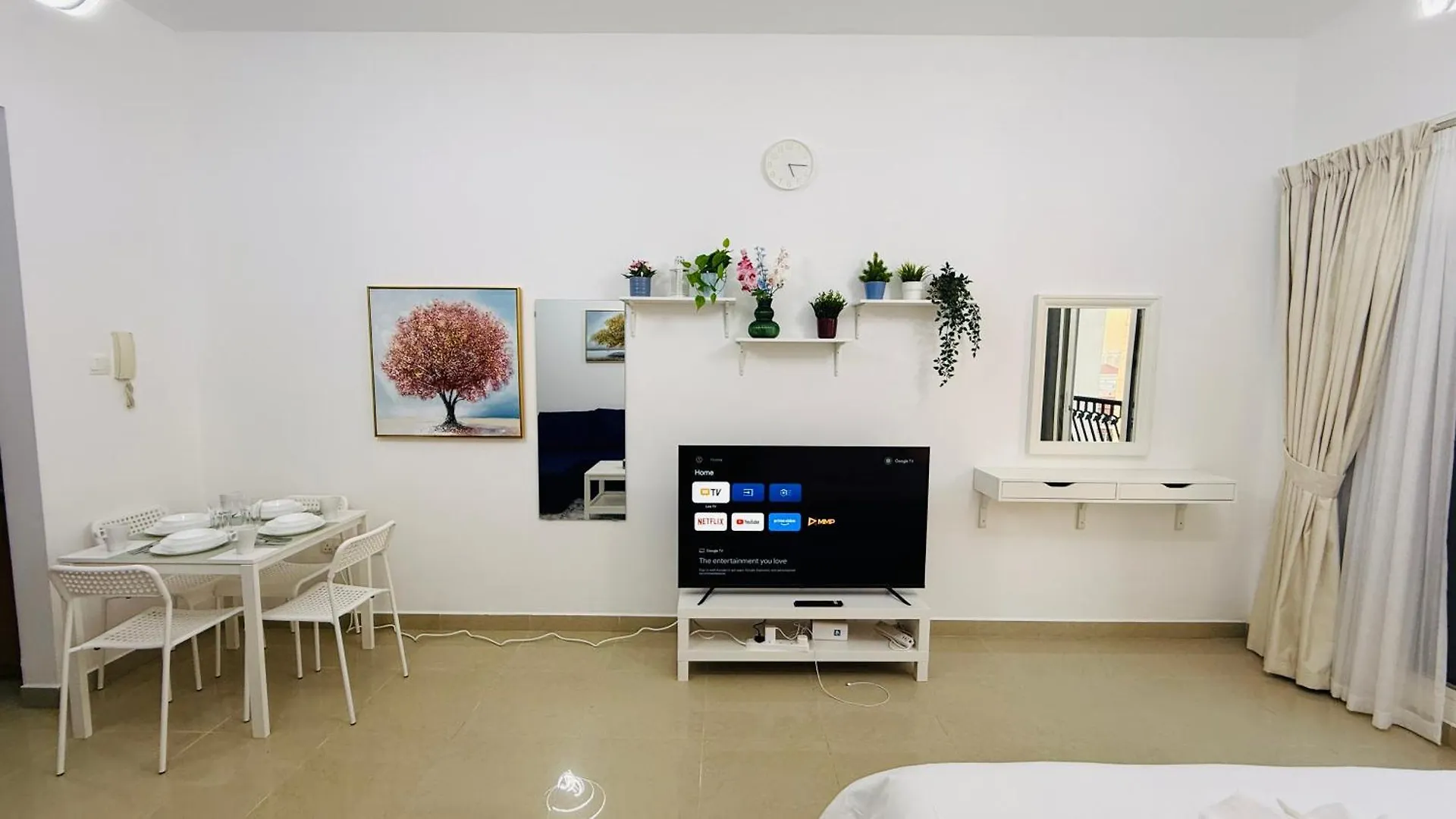 Apartment Spacious Studio With Balcony Trafalgar Central Tower International City Dubai