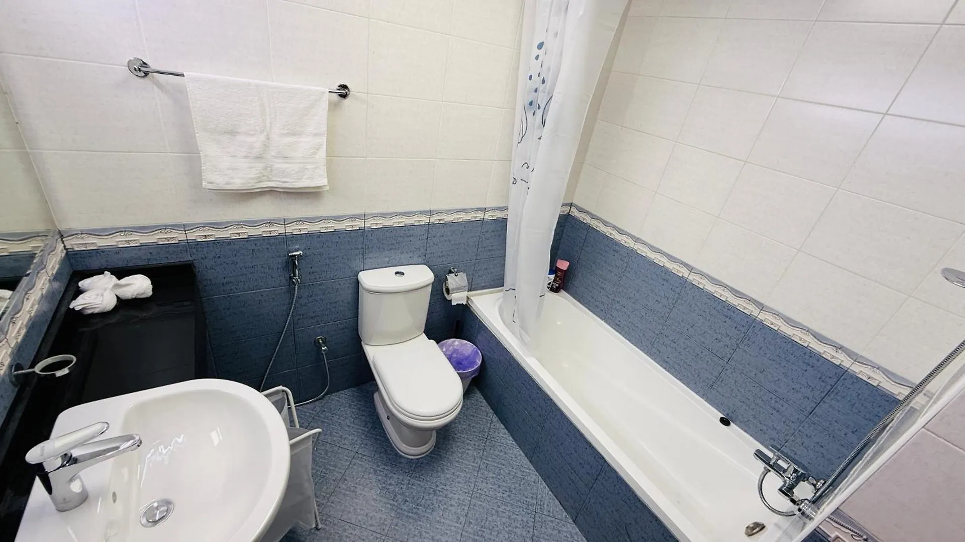 Apartment Spacious Studio With Balcony Trafalgar Central Tower International City Dubai