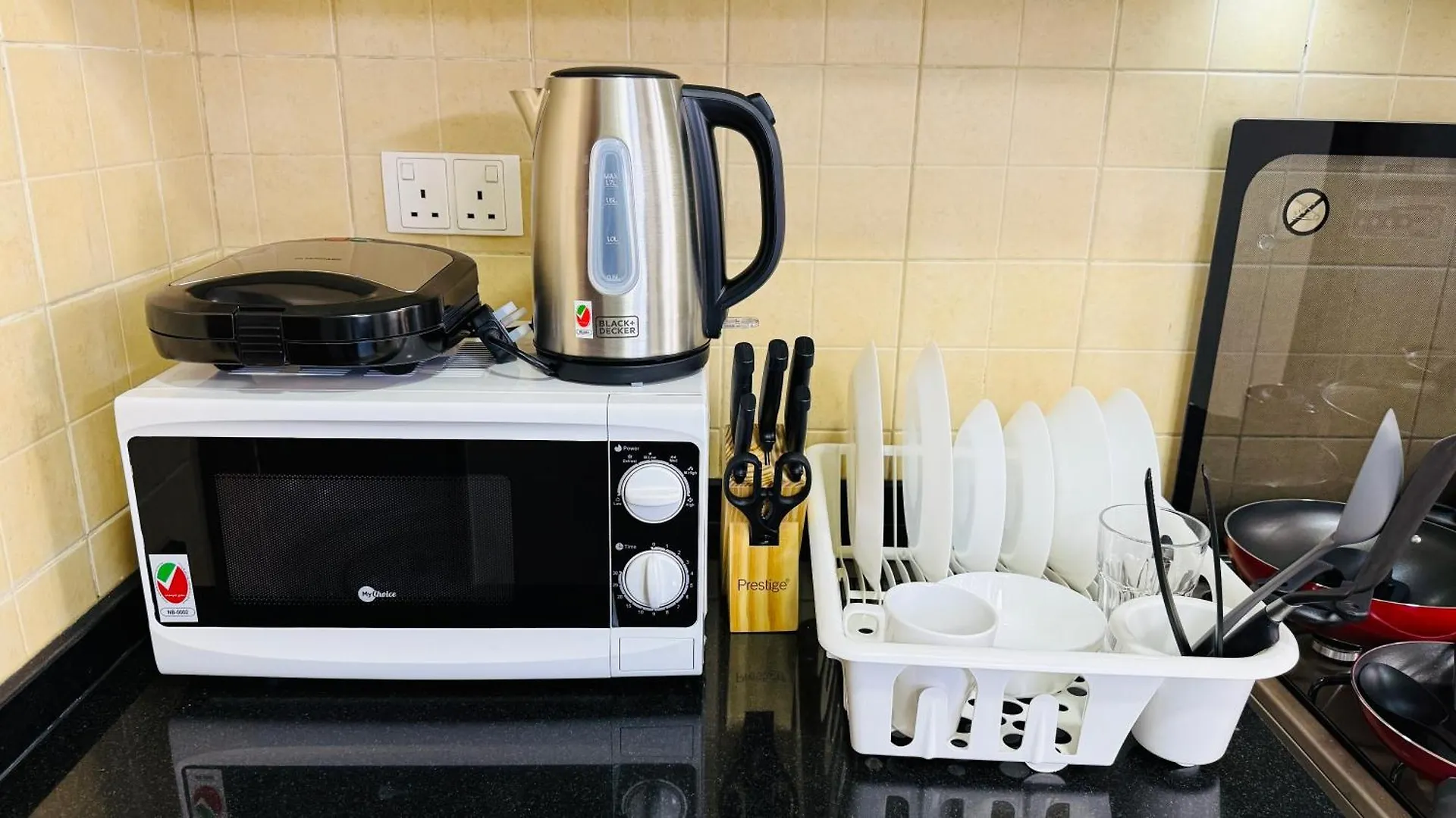 Spacious Studio With Balcony Trafalgar Central Tower International City Dubai 0*,  United Arab Emirates